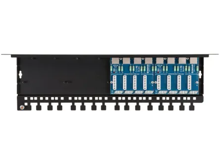 LAN patch-panel with lightning protection